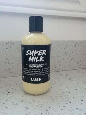 LUSH Super Milk Kitchen Exclusive Shower Gel